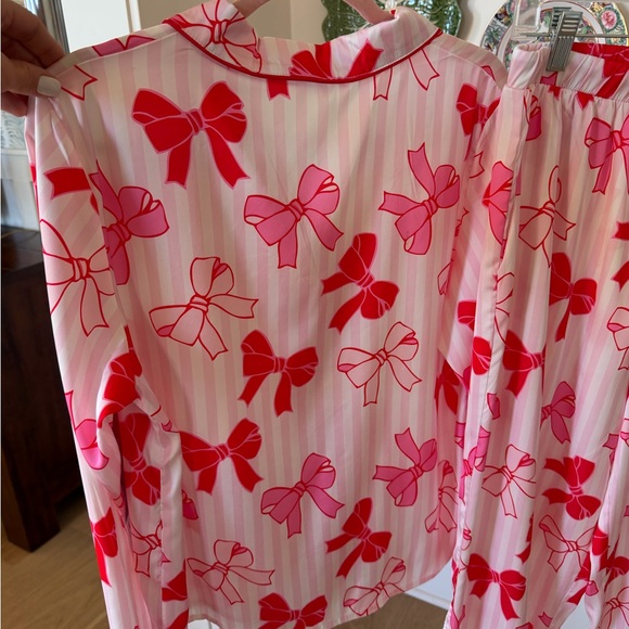 Women's Boutique Pink Bow Pajama Set - Picture 3 of 5